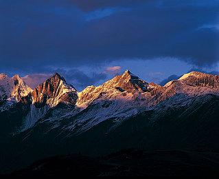 生存恐怖游戏《咒笼：诅咒领域》Steam页面上线 明年发售